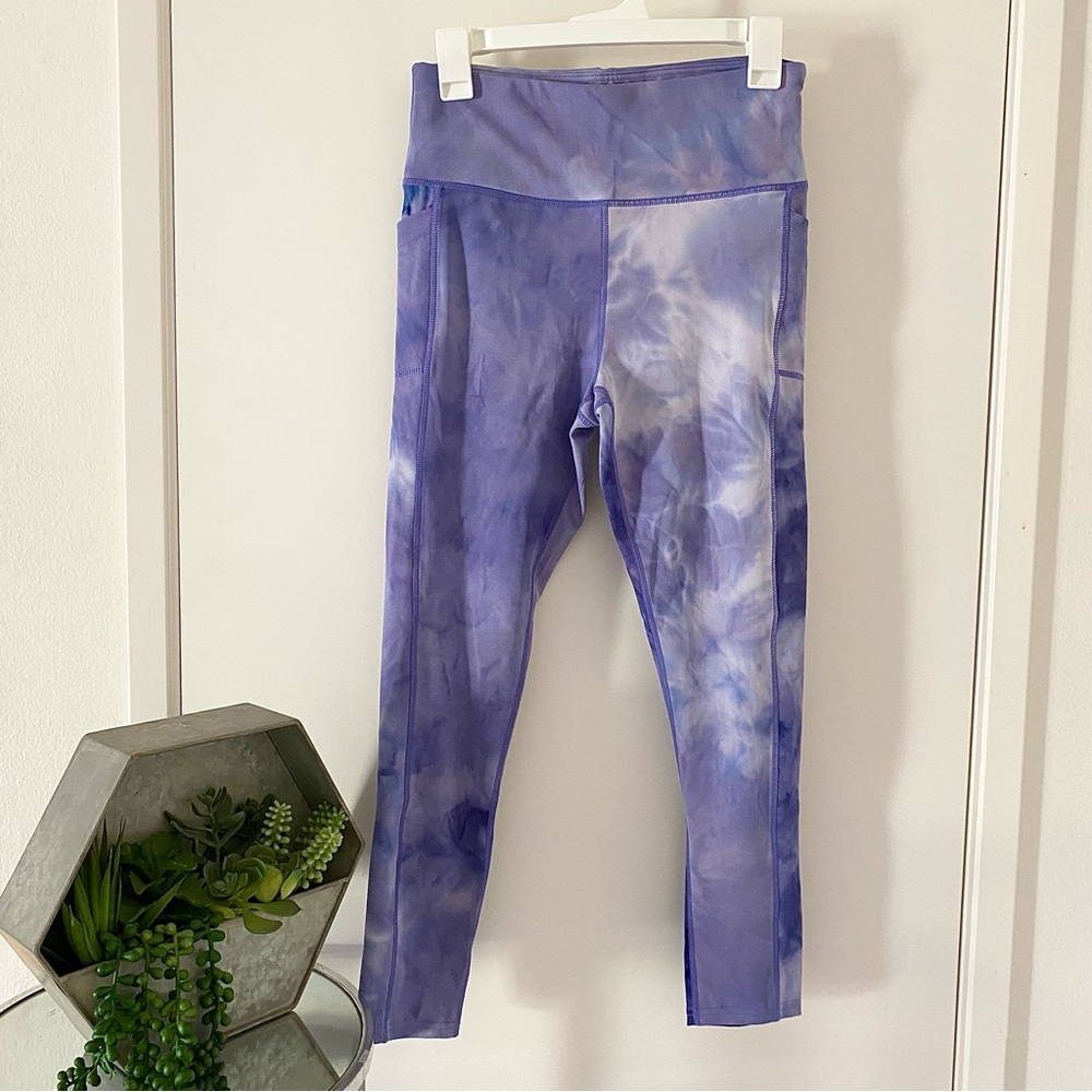 NWOT DYCE Active Capri Leggings